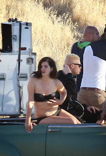 Chatsworth bikini bars Courtney cox sex clips